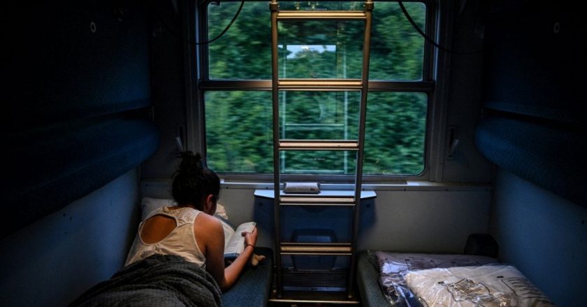 Fransa, eski vagonları dönüştürerek yataklı tren yolculuğu çağını canlandırıyor