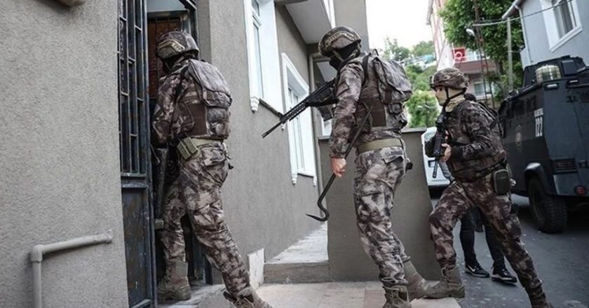 Yasadışı bahis operasyonunda 450 milyon TL'lik para kaçakçılığı tespit edildi: 35 tutuklu – Son Dakika Türkiye Haberleri