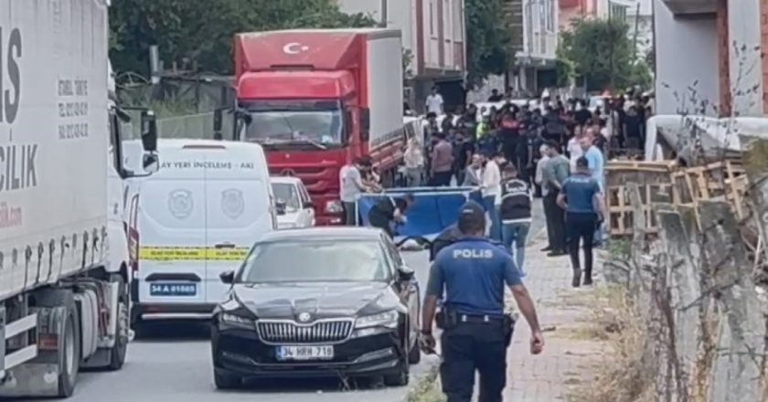 Arnavutköy'de sokak ortasında kadın cinayeti!