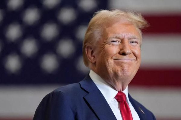 Trump, yarın ülkelere “tarife mektupları” göndermeye başlayabileceklerini söyledi