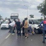 Bisiklet, Tuzla’da yol kenarında bekleyen kusurlu araca çarptı: 2 yaralı