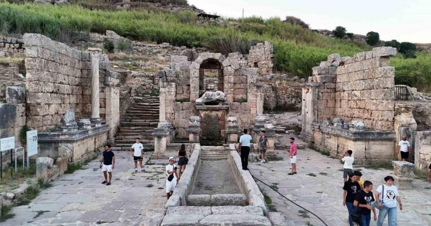 Antalya 10 ayda 16 milyon turisti aşarak ekimde zirve yaptı Mynet Yaşam