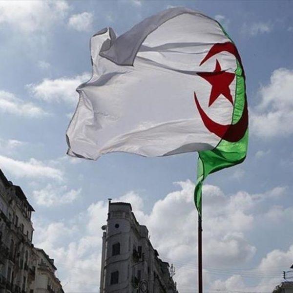 Cezayir, Vietnam ile ilişkilerini “stratejik ortaklık” düzeyine çıkardığını duyurdu